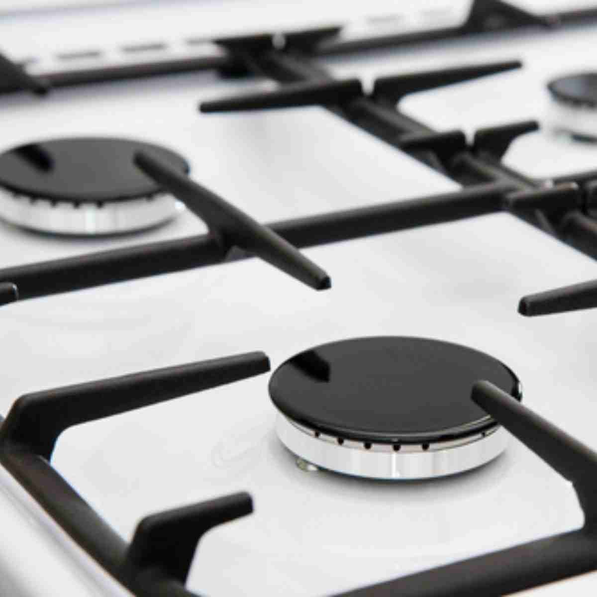 Entretenir une plaque de cuisson en email